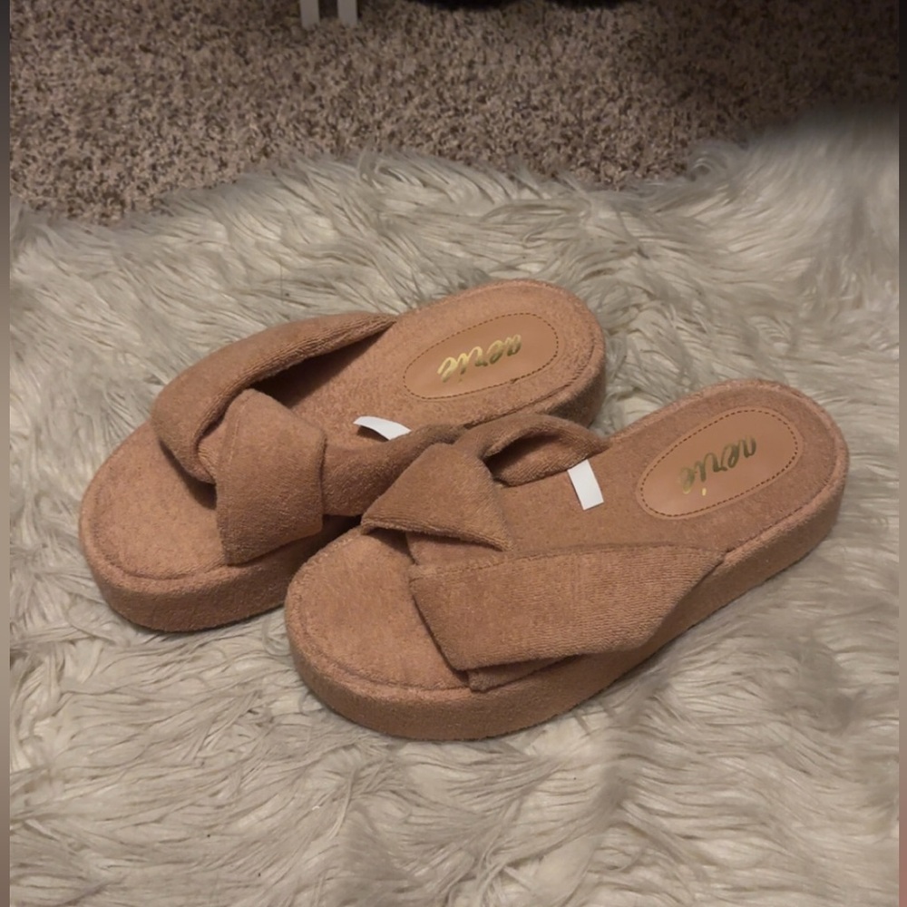 Aerie terrycloth twisted sandals